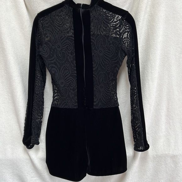 Black Velvet and Lace long sleeve dance romper Sz Adult Med - Picture 6 of 9